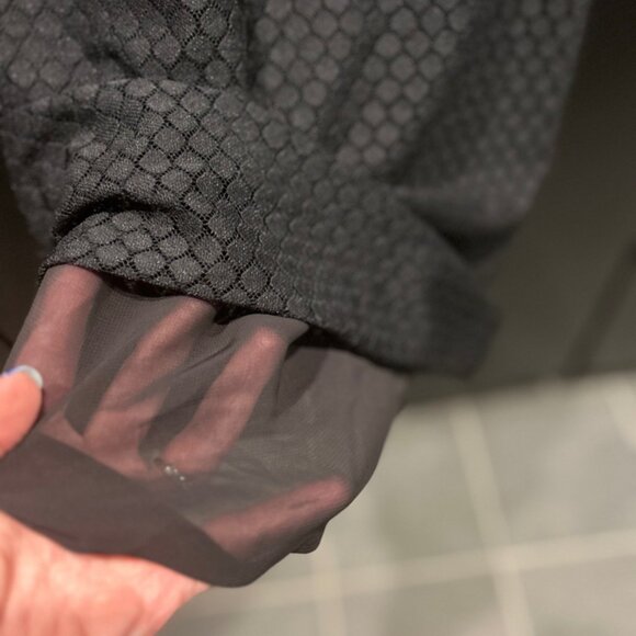 AKRIS PUNTO SIZE 8 NWT sweater set - Picture 4 of 10